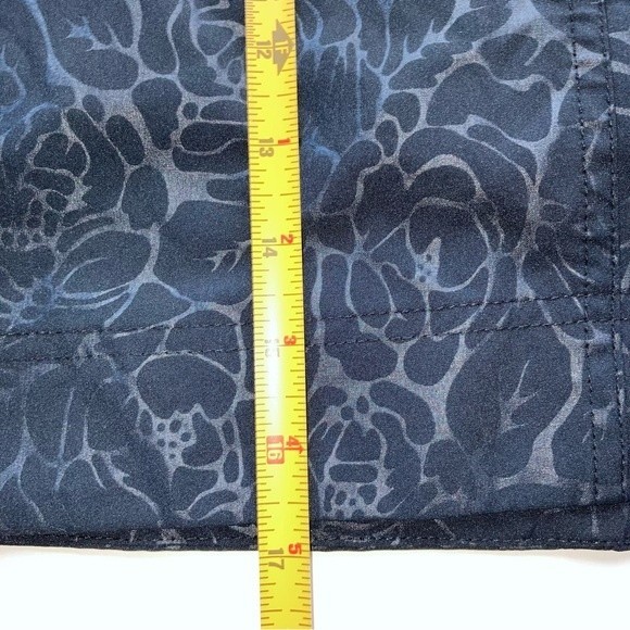 Orvis Women's Embossed Pull-On Active Skort Travel Skirt Pockets Size Medium - Picture 11 of 11